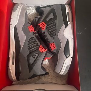 Jordan Retro 4